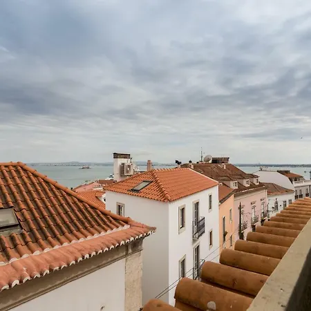 Alfama Modern Two-bedroom W/ River View And Parking - By Lu Holidays Lisboa