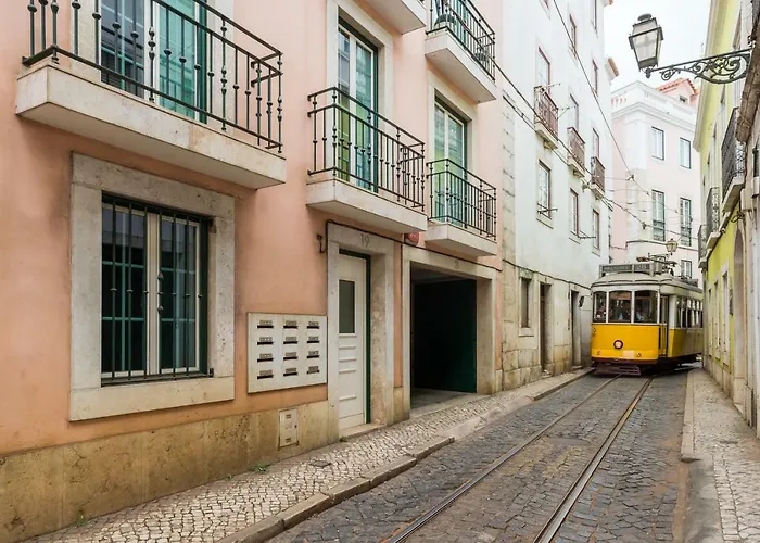 Alfama Modern Two-bedroom W/ River View And Parking - By Lu Holidays 公寓