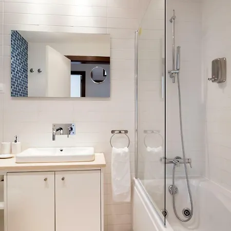 Alfama Modern Two-bedroom W/ River View And Parking - By Lu Holidays 公寓 Lisboa